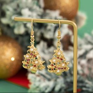 Christmas Tree Pendent Earrings